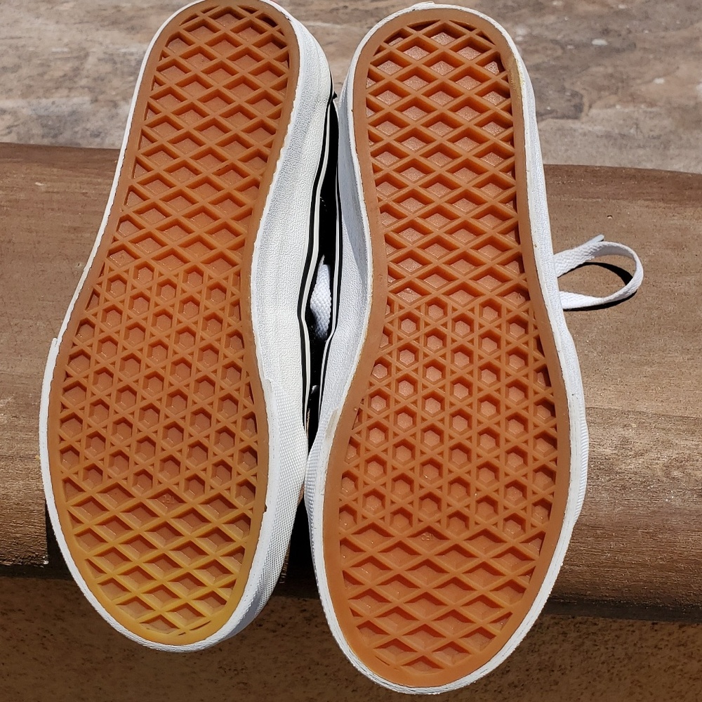 Vans - Picture 5 of 6